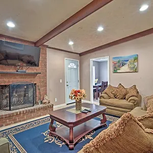https://updated-savannah-home-w-yard-near-river-street.top-hotels-in-savannah.com
