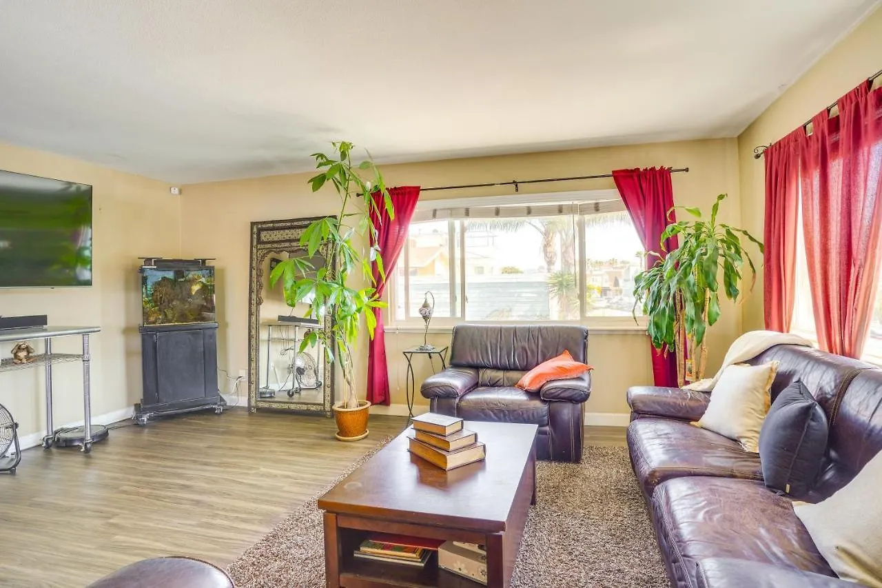Newport Beach Vacation Rental Steps To Shore! Apartment Newport Beach