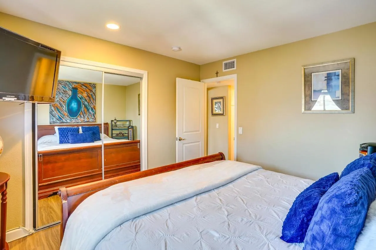 Newport Beach Vacation Rental Steps To Shore! Apartment Newport Beach