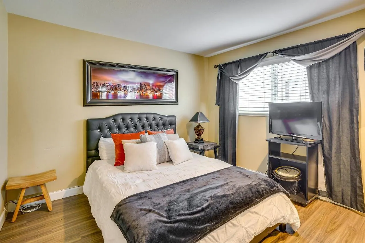 Apartment Newport Beach Vacation Rental Steps To Shore! United States
